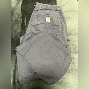 Vintage Carhartt cargo pants in plum. Size 10.